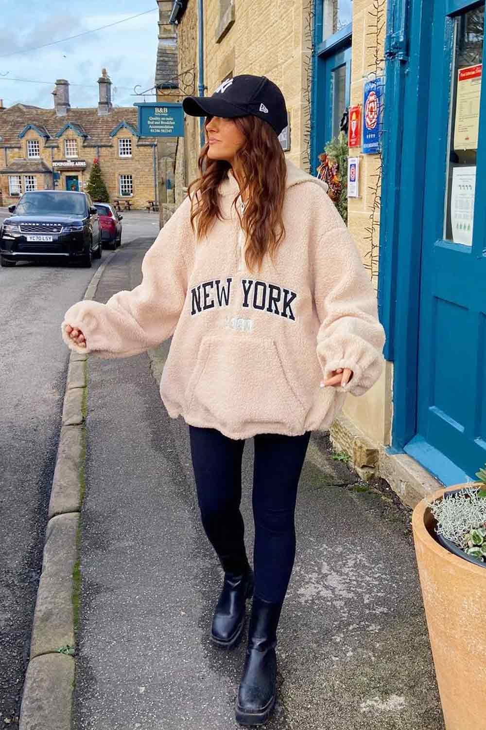 Hoodie Fall Outfits with Leggins