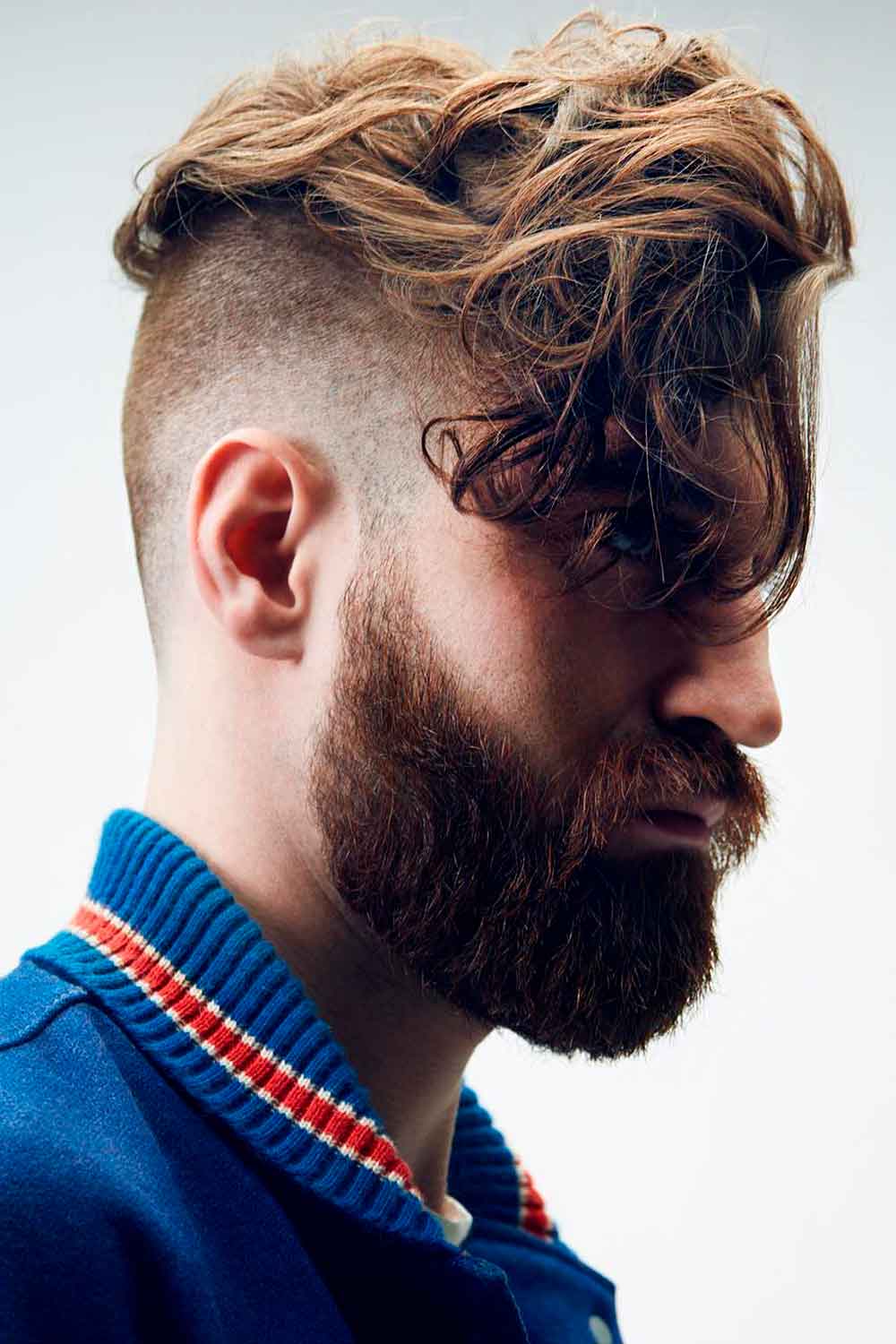 60 Men's Medium Wavy Hair Cuts [2023 Style Guide]