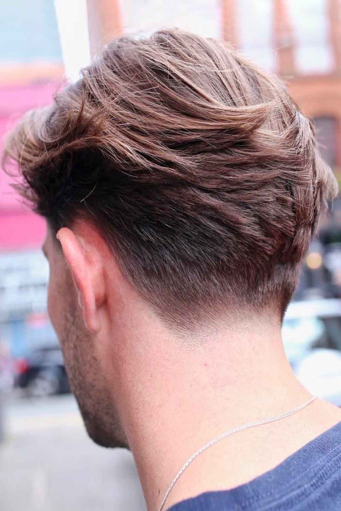 Low Taper Fade Haircut #mensmediumhairstyles #mensmediumhaircuts #mediumhairmen