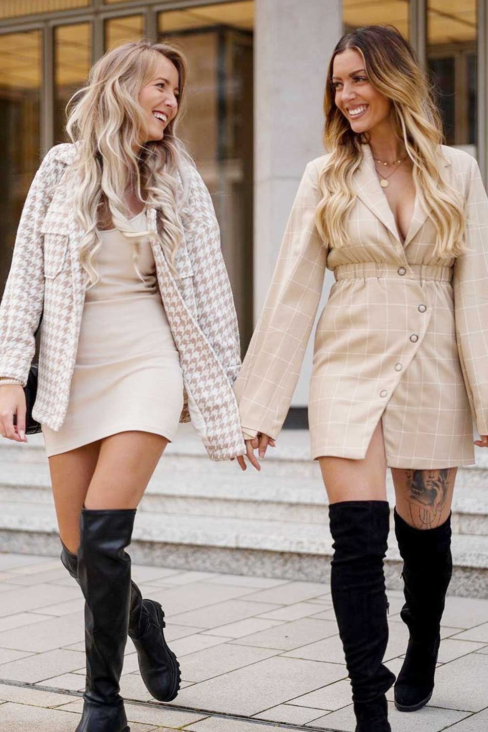 Classy Beige Palette Outfits for Work