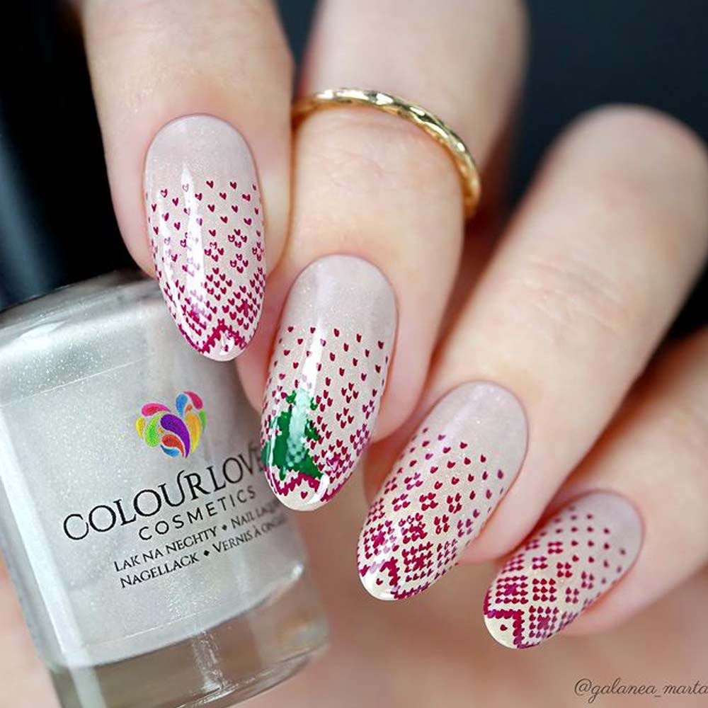 Christmas Nail Art with Patterns