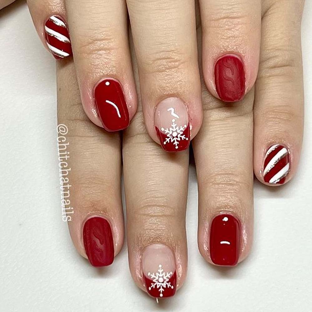 Red Christmas Nail Designs