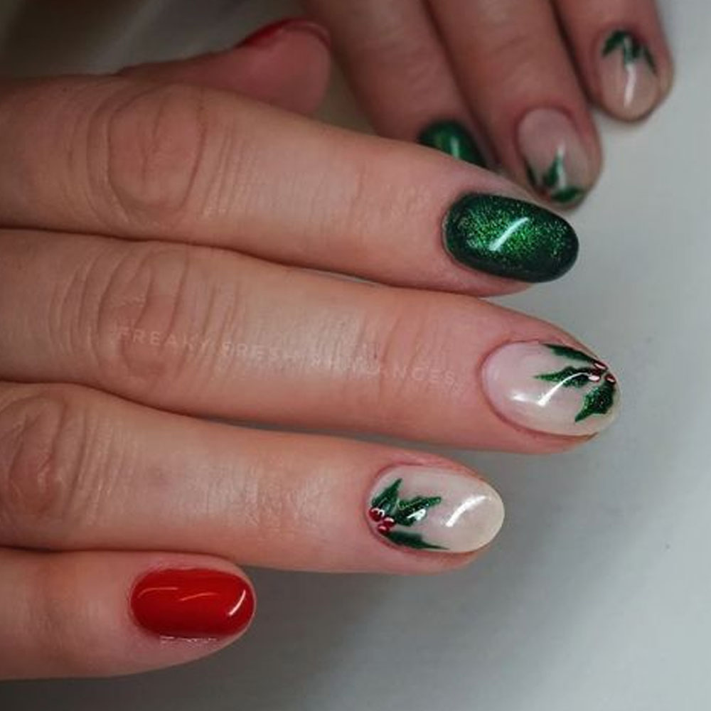 Holly Christmas Nails Design