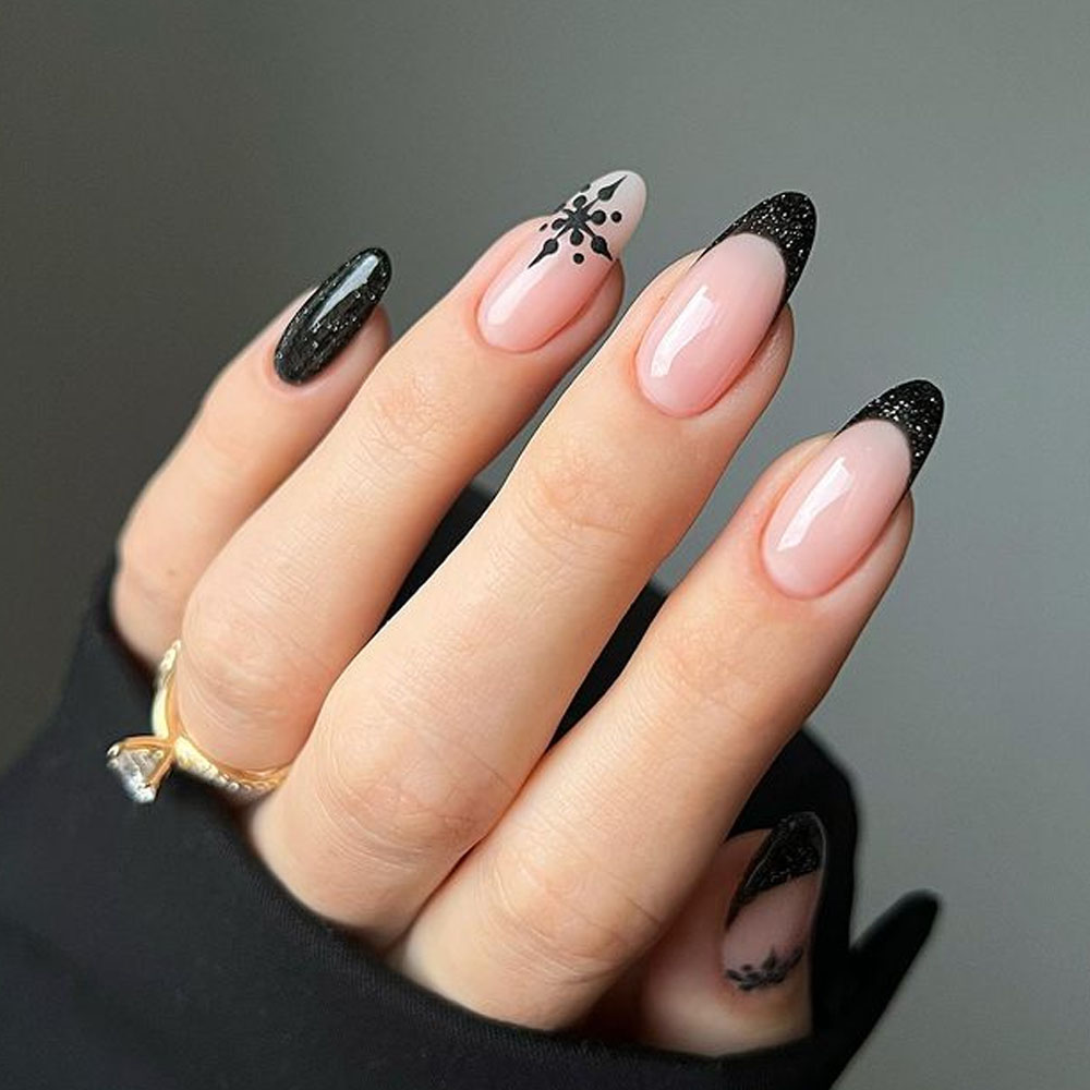 Black Snowflake Nails Art
