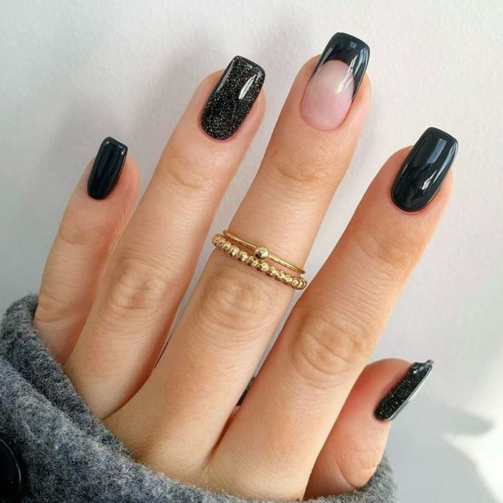 Dark Green Holiday Nails