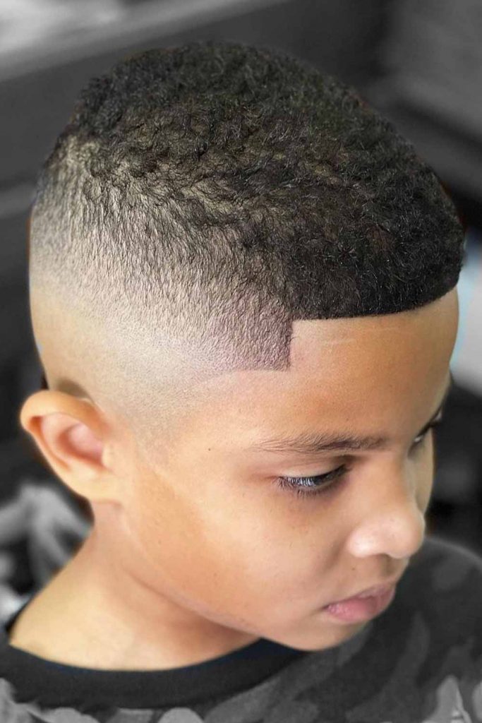 Skin Fade with Short Curly Top #blackboyshaircuts #blackboyshairstyle #blackboyshair #blackboys