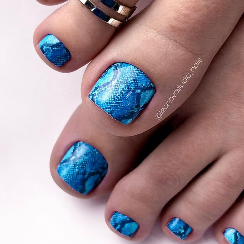 Blue Crocodile Toe Nails