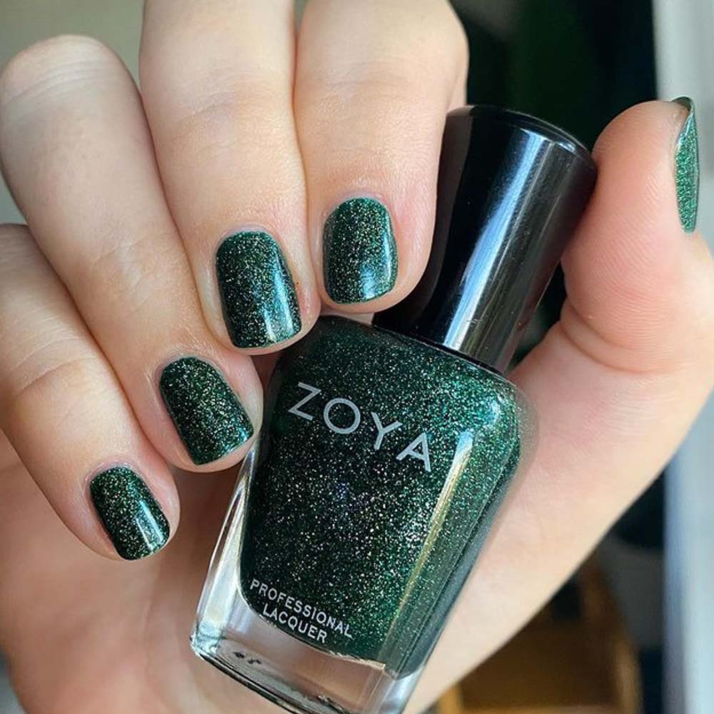 Emerald Green Winter Nail Colors