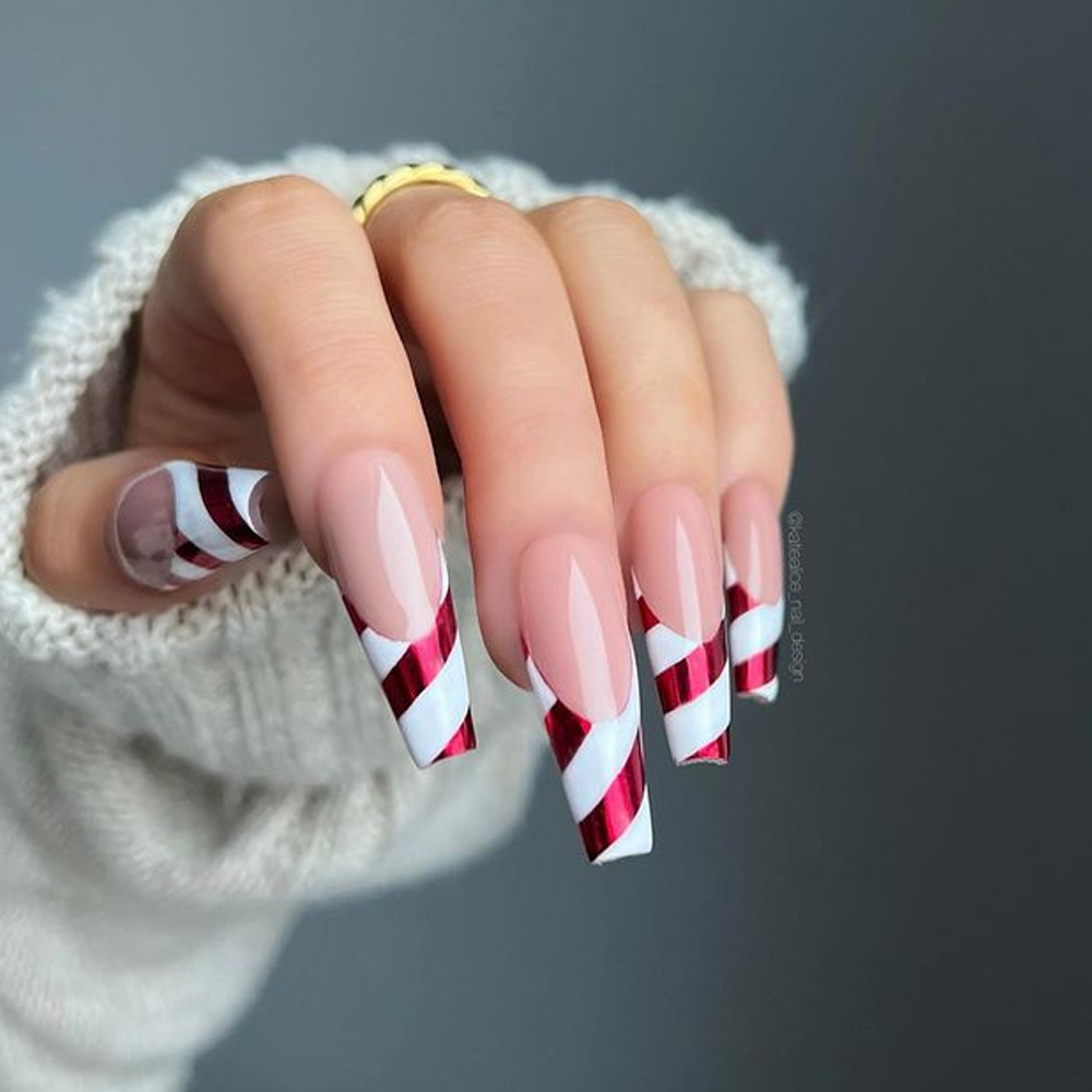 Minimalist Red and White Nails Designs for Christmas