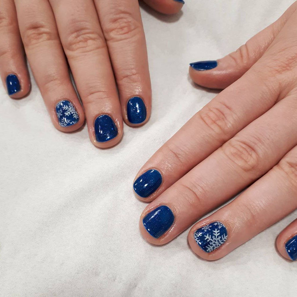 Snowflakes Nails with Blue Shades