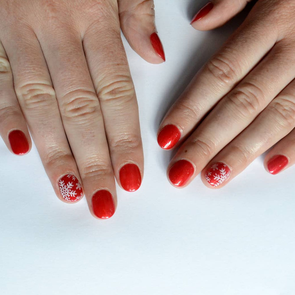 Snowflakes Nails in Red Color