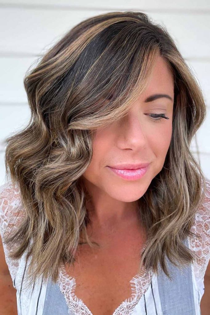 Medium Brown Color Hair With Blonde Highlights 