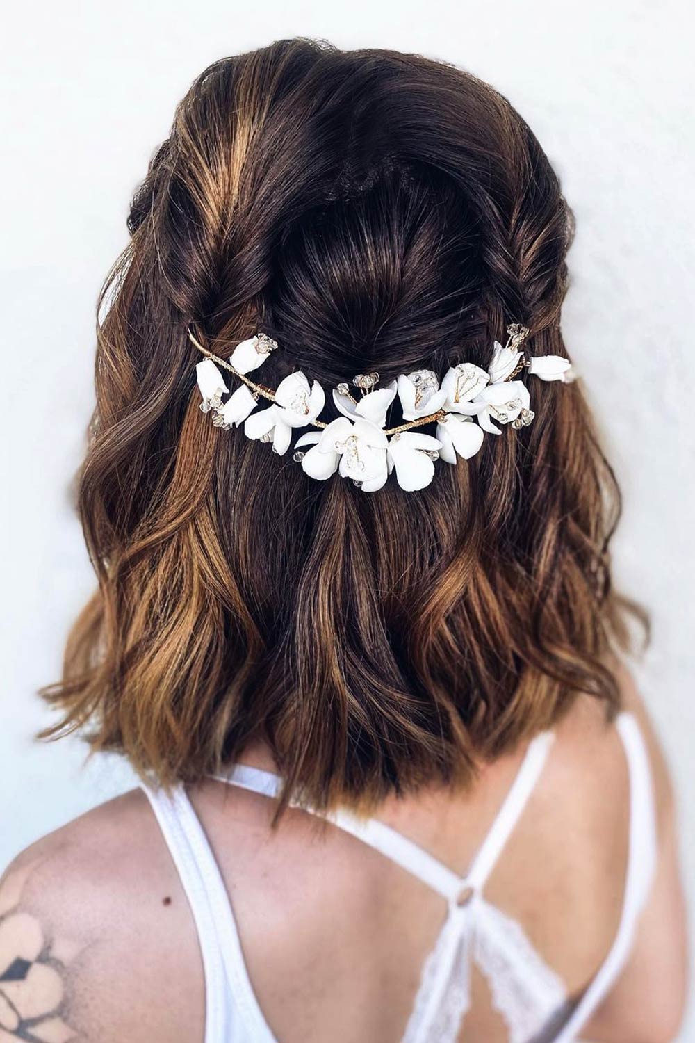 20 Easy Shoulder Length Hairstyles to Try