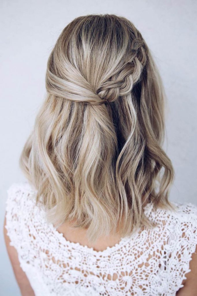 Side Braid and Wavy Shoulder Hair Style