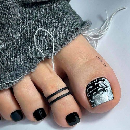 Toe Nail Design With Romantic Lettering