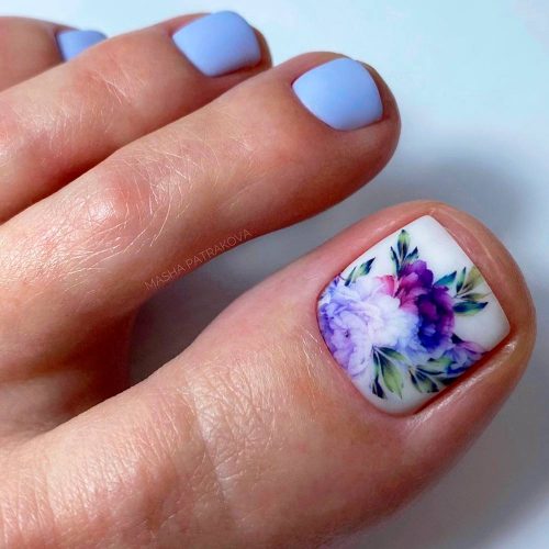 Lilac Chrysanthemum Toe Nail