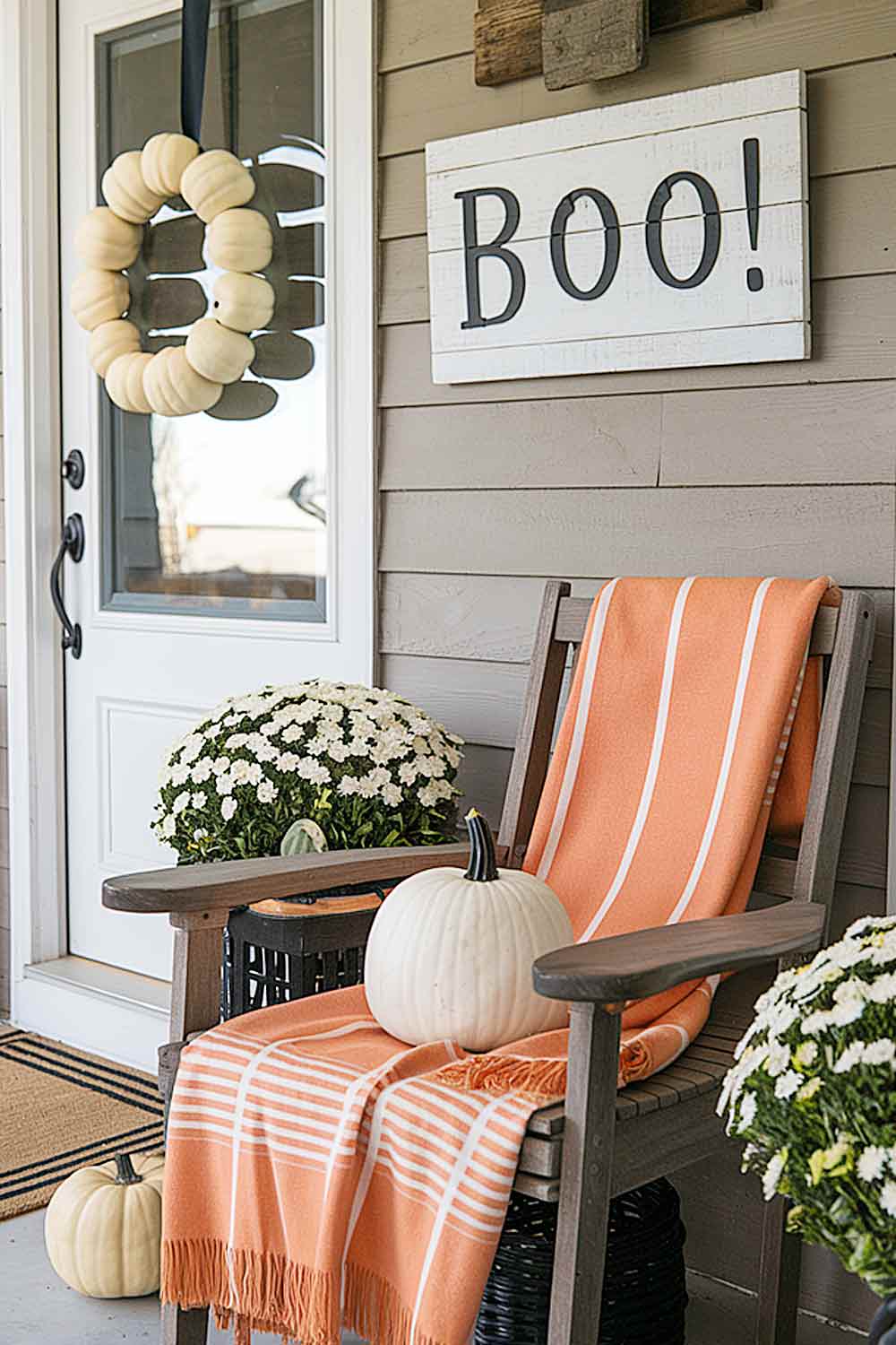 Minimalistic Front Porch Decor for Halloween Theme