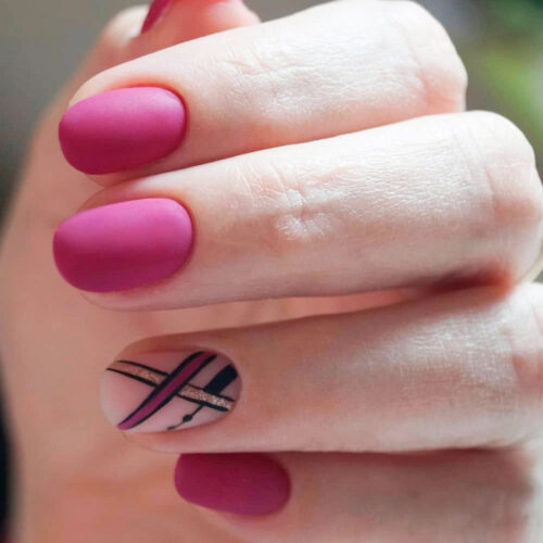 Mauve Nails with Stylish Geometric Pattern