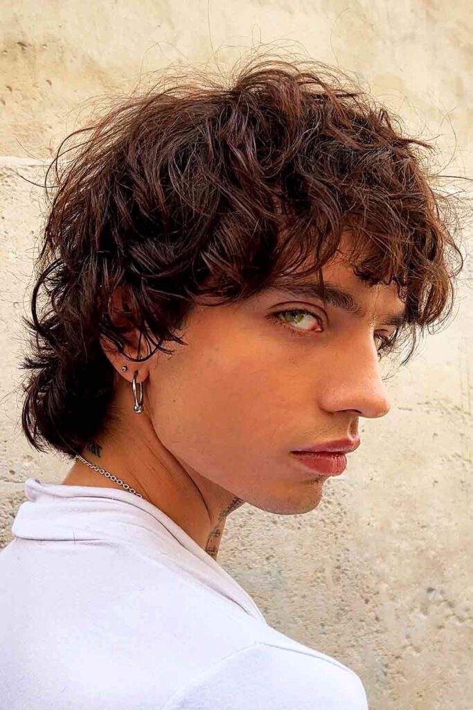 Layered Medium Curls #curlyhairmen #hairstylesforcurlyhair #menscurlyhairstyles