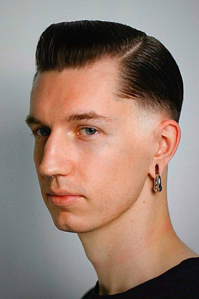 Side Part Short Haircut Men #shorthaircutsformen #shorthairmen #mensshorthairstyles