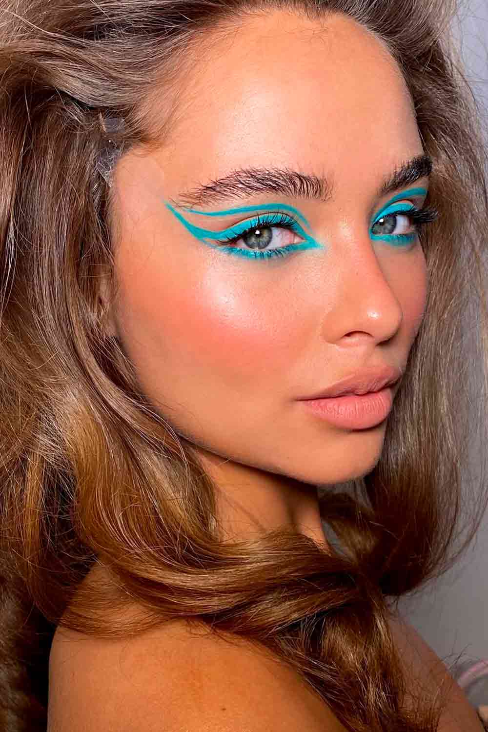 Bold Colors: #almondeyesmakeup #makeup