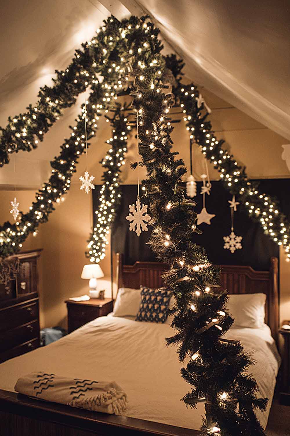 Bedroom X-Mas Decoration Ideas