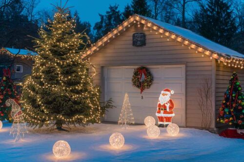 Beautiful And Festive Outdoor Christmas Decorations