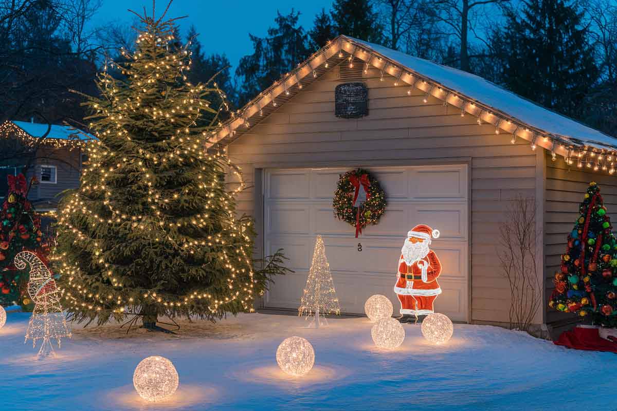 Keep Outdoor Christmas Decor Bright And Fade Resistant