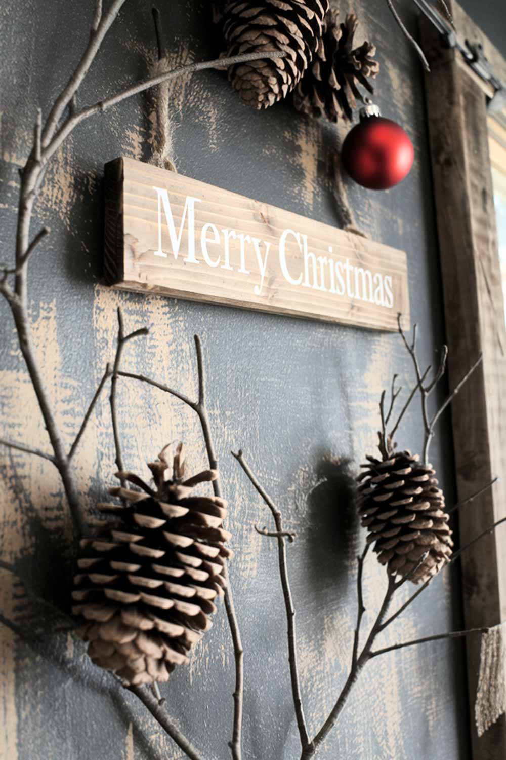 Rustic Christmas Wall Decor