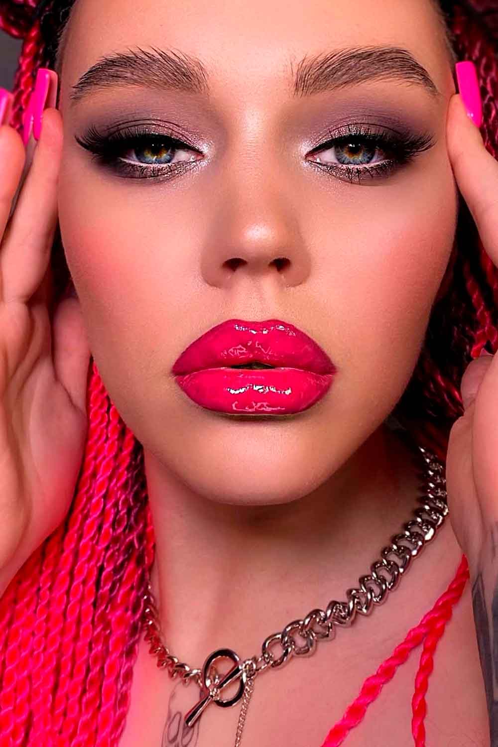 Glossy Lips #christmasmakeup #christmasmakeupideas #makeup #makeupideas