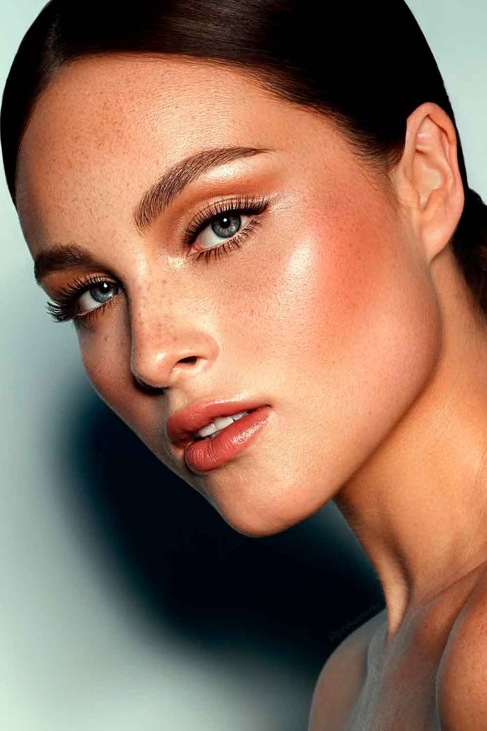 Nude Face #christmasmakeup #christmasmakeupideas #makeup #makeupideas