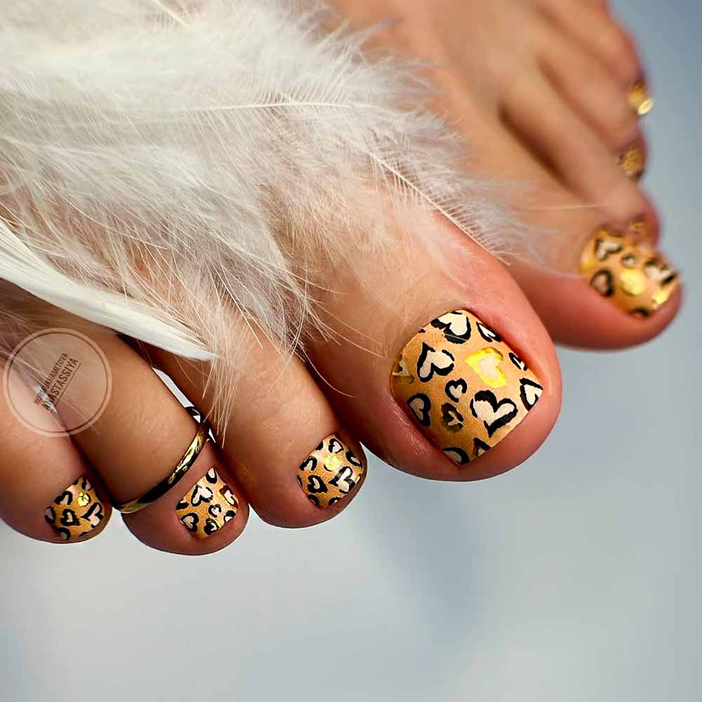 Hearts Designs #toenail #toenails #pedicure #toenaildesigns #pedicuredesigns