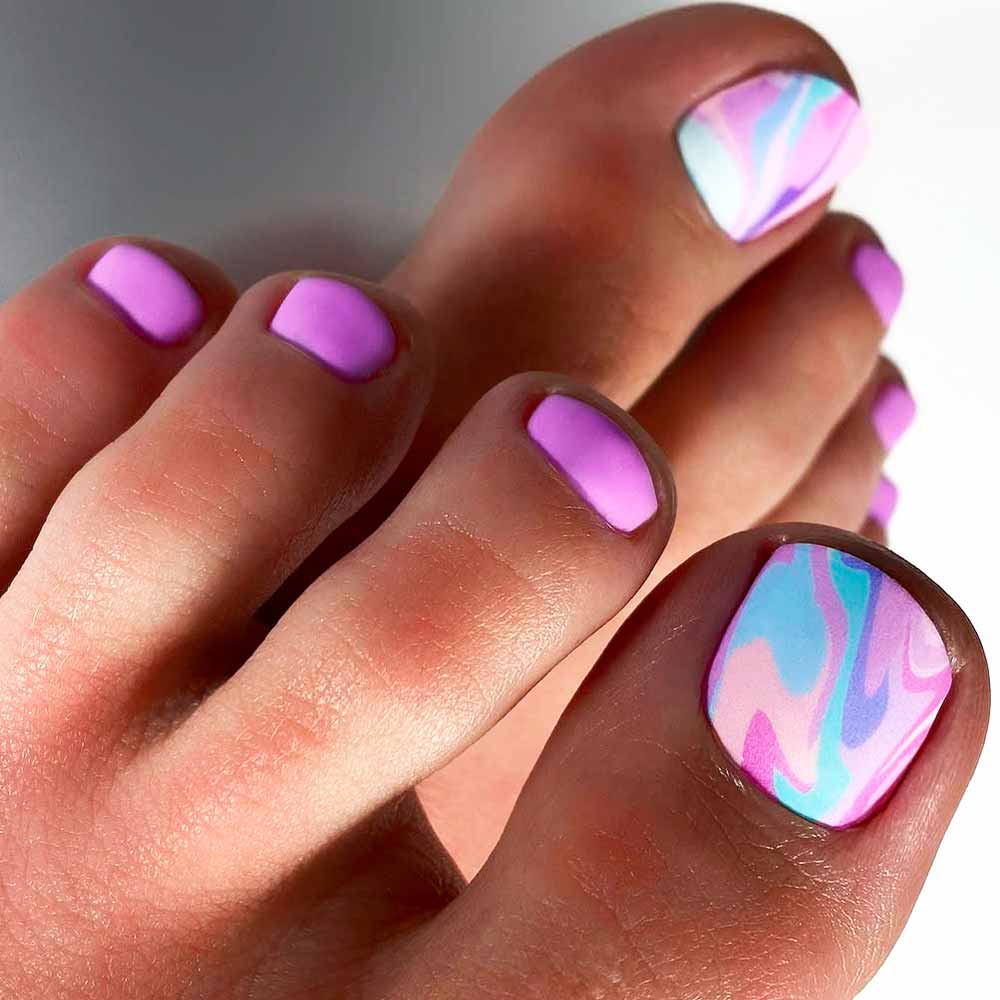 Abstract Toe Nails Designs #toenail #toenails #pedicure #toenaildesigns #pedicuredesigns