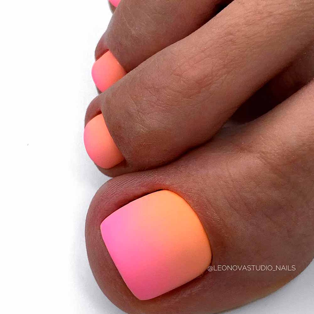 Ombre Nails #toenail #toenails #pedicure #toenaildesigns #pedicuredesigns