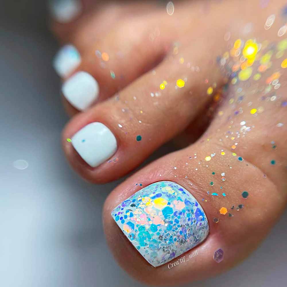 Glitter Designs #toenail #toenails #pedicure #toenaildesigns #pedicuredesigns