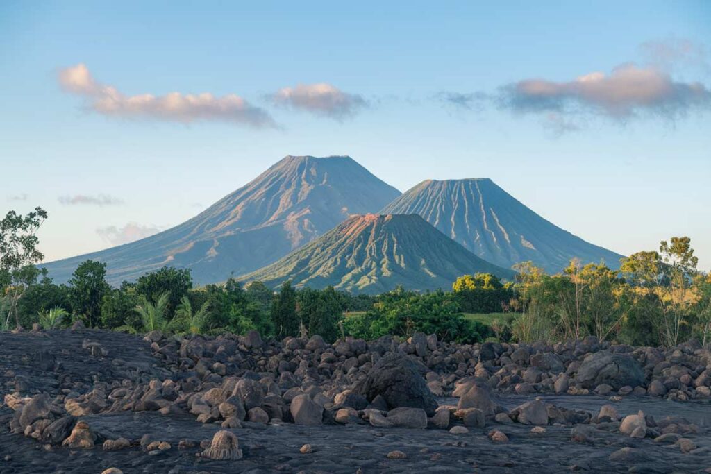 Which country has the most volcanoes?