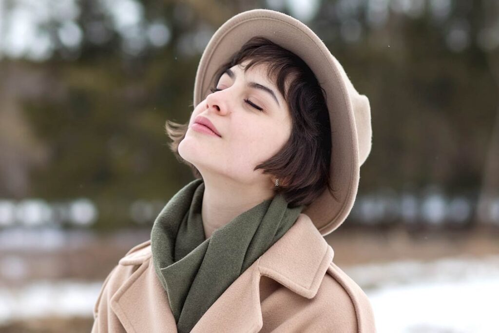How does your skin behave in cold weather?