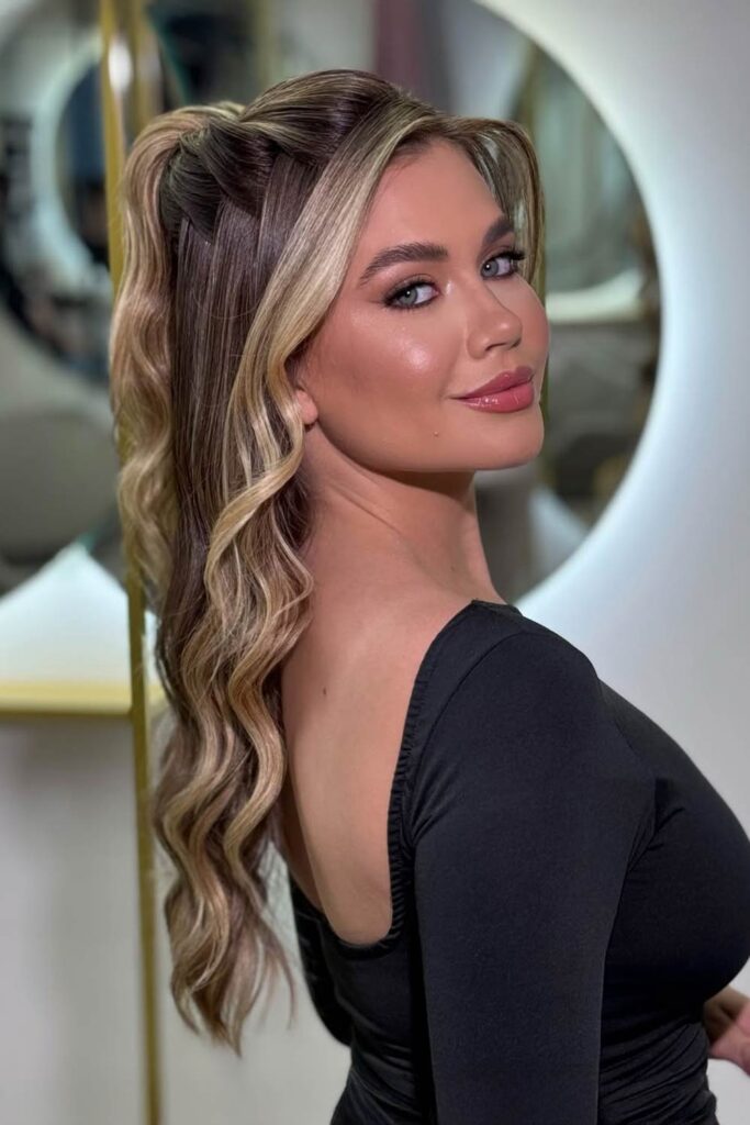 Glam Wavy Half-Up Pony