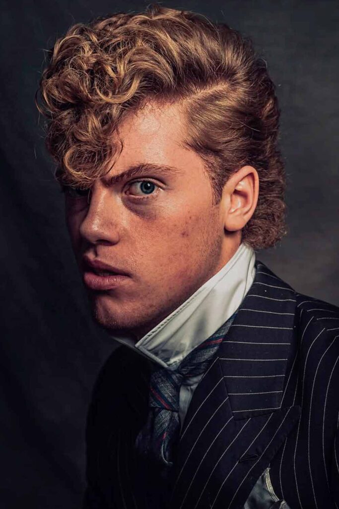 Pomp on Curly Hair #pompadour #pompadourhaircut pompadourhairstyles