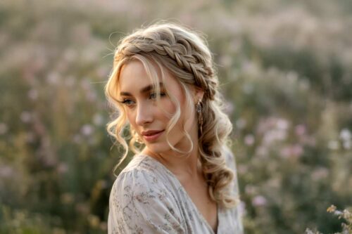 First Date Hairstyles That Ignite a Spark That Lasts