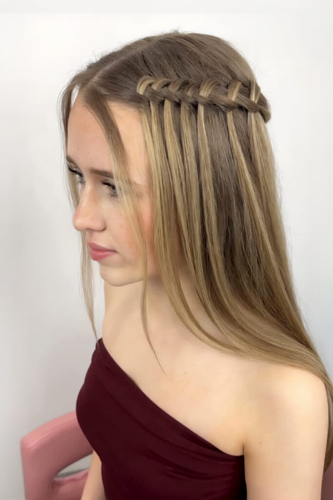 Easy Knot Half Up Style