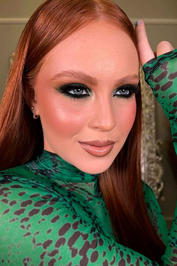 Hypnotic Emerald Smoke #grayeyesmakeup #makeupgrayeyes