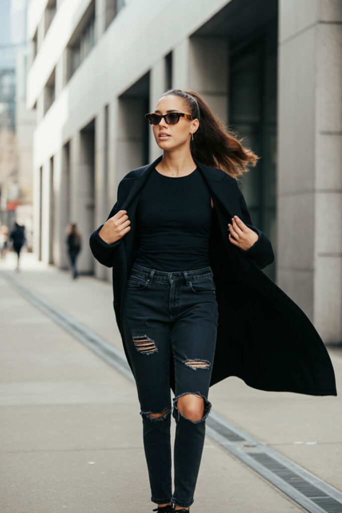 The Total-Black Ripped Jeans Look