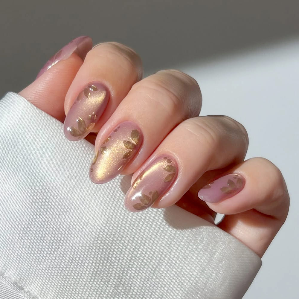 Spring Cat Eye Nails