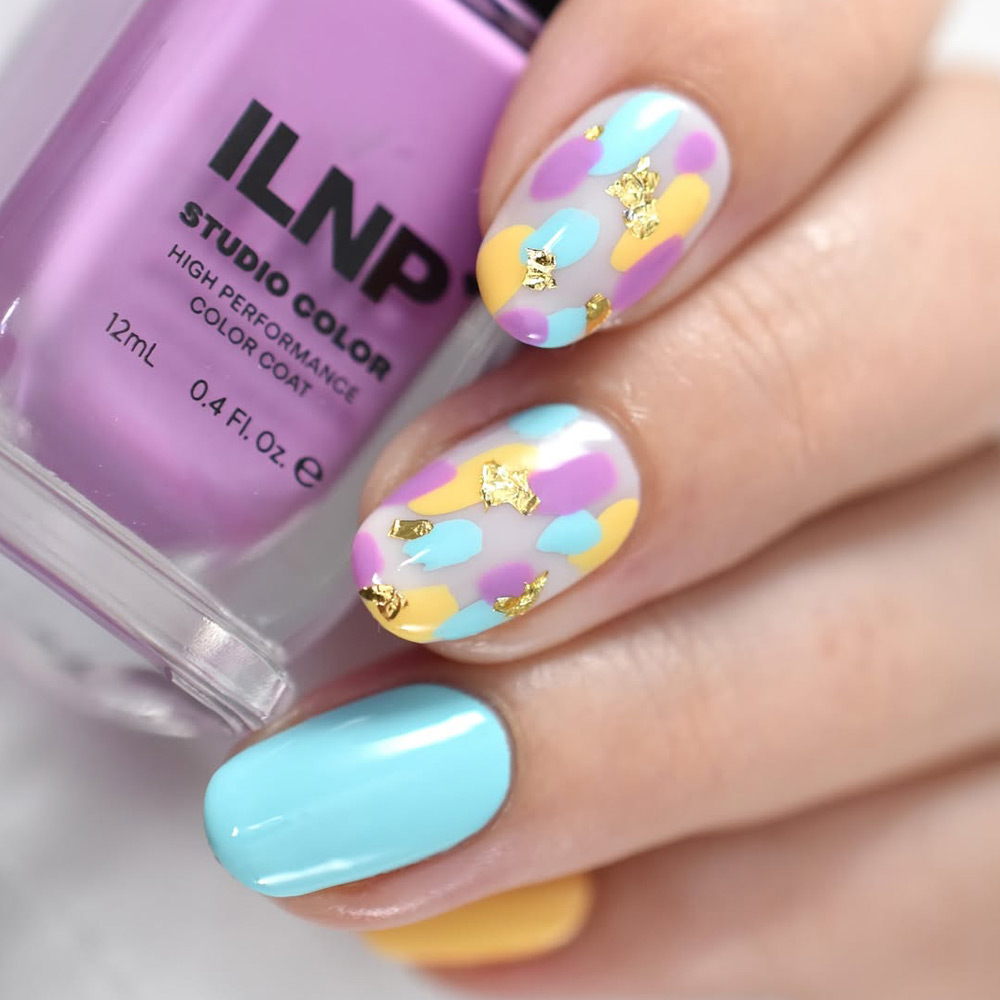 Abstract Foil Accent Nails