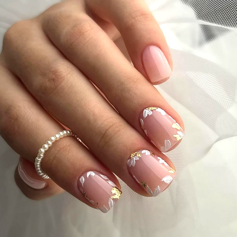 Minimalist Spring Nails